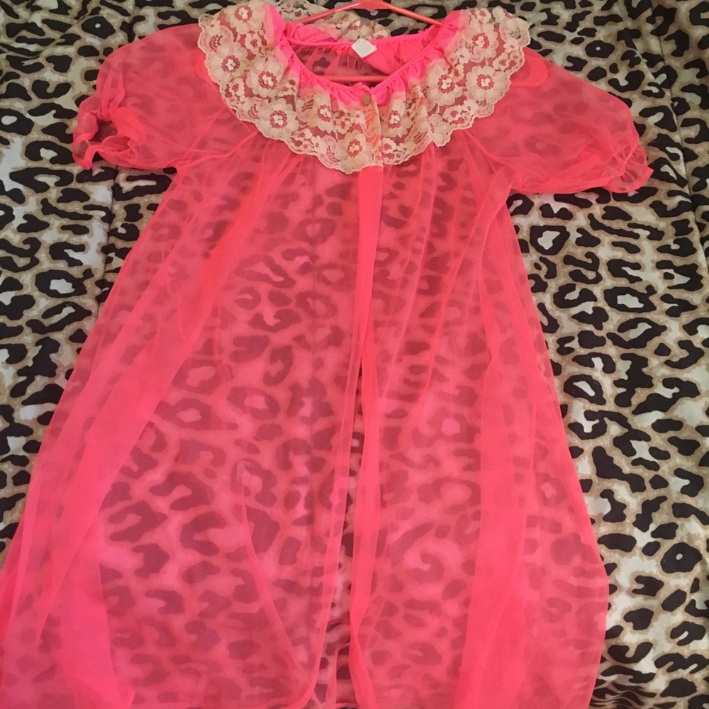 Gorgeous Gum Pink 1960’s Nightgown Barbie